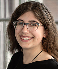 Headshot of Summer Scholar Julia Grady.
